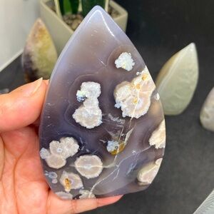 Flower Agate Teardrop Tower